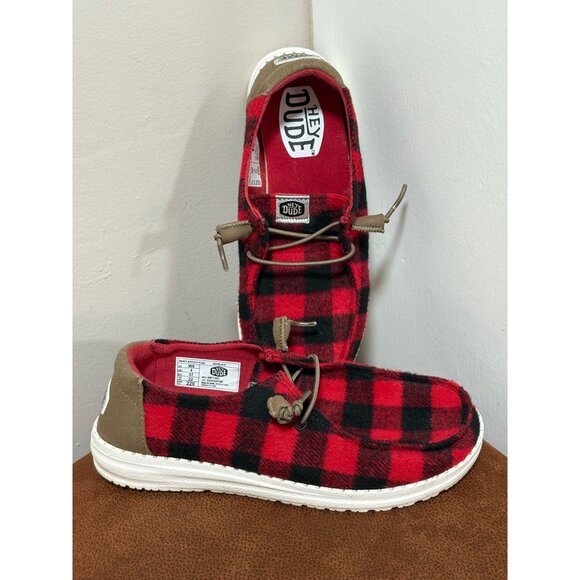 HEY DUDE WENDY BUFFALO PLAID RED BLACK SLIP ON LOAFER CHRISTMAS MOCCASINS WOMENS - Picture 1 of 8